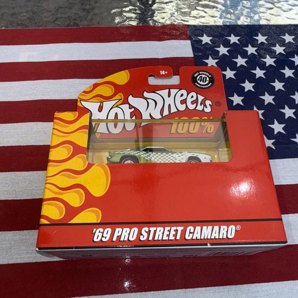 Hot Wheels 100 40th Anniversary 1971 Chevy Chevelle 1969 Pro Street Camaro