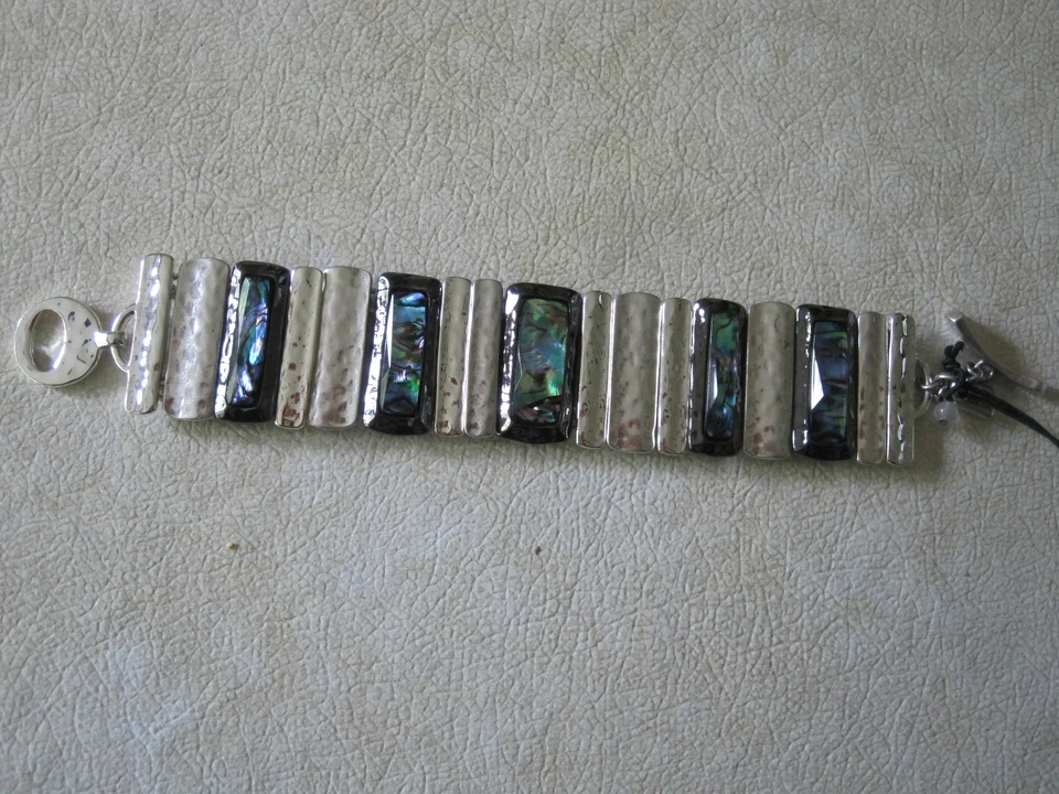 NWT Robert Lee Morris Very Pretty Silver Plated & Abelone Bracelet- $68 - Image 1 of 4