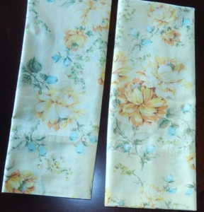 vintage pequot two pillowcases yellow orange floral flower pattern standard size - Picture 1 of 3