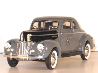 FORD Coupe - 1940 - Highway Patrol - Universal Hobbies 1:18 - Immagine 1 di 2