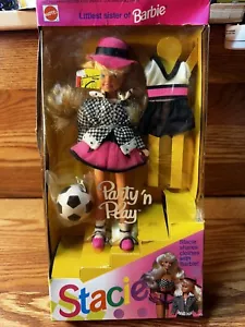 Bambola Mattel 1992 PARTY N PLAY STACIE sorella di Barbie 5411 scatola danneggiata - Foto 1 di 8