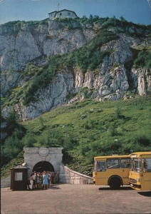 Deutschland Berchtesgaden Kehlstein Parkplatz, Tunneleinfahrt, Busse, Kehlsteinhaus - Bild 1 von 2