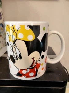 Taza de café/té de cerámica a lunares multicolor Disney Minnie Mouse - Imagen 1 de 3