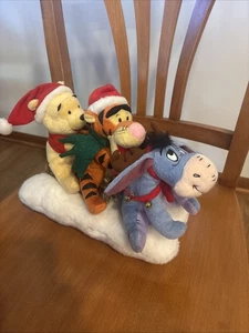 Vintage Disney Pooh Tigger Eeyore Sled Animatronic Musical Christmas Excellent - Bild 1 von 3