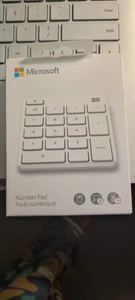 Microsoft Number Pad, Numeric keypad White 23O-00032 - Picture 1 of 2