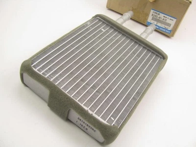 Nuevo núcleo de calefacción de climatización genuino OEM para Mazda Protege B25D61A10 1999-2003 Foto 1 de 3