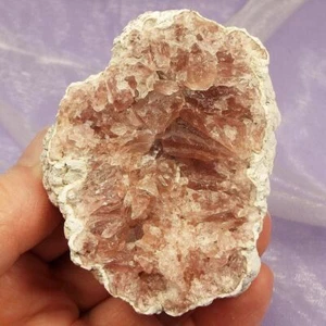 Seltenes rosa Amethyst Geodenstück 'Göttliche Liebe' 139g SN46832 - Bild 1 von 4