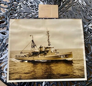 Remolcador de flota oficial 1964 USN Navy 16" X 20" ORIGINAL fotografía USS Apache ATF-67 - Imagen 1 de 9