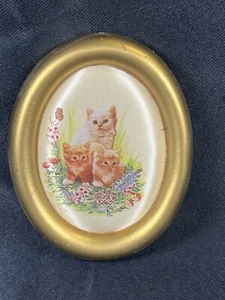 VTG MCM Silk Framed Oval Print Of Cats Mid Century 4x3.5" Hand Crafted Italy - Picture 1 of 9
