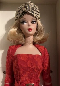 Red Hot Reviews~Silkstone Barbie~K7918{box damage} - Picture 1 of 9