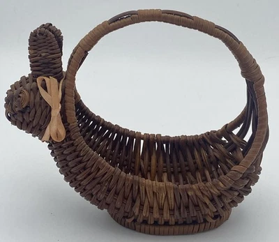 "Cesta de mimbre marrón pequeño Avon vintage de 5"" aprox. Foto 1 de 4