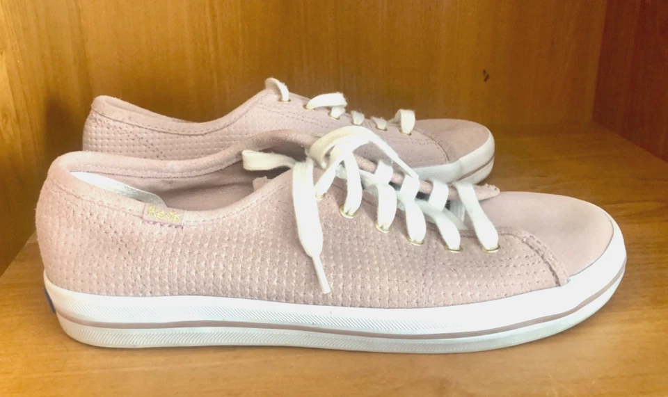 Tenis informales Keds con cordones de gamuza perforada rosa malva pálido para mujer talla 7,5 Foto 1 de 4