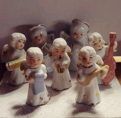 Vintage Angel Salt & Pepper & 5 Piece Band Musicians Porcelain Figurines - Image 1 of 4