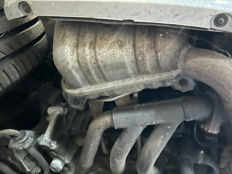 2002-2005 PORSCHE 911 996 3.6L REAR LEFT EXHAUST MUFFLER W TIPS - Image 1 of 1