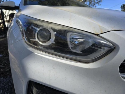 KIA CERATO 2018-2021 RIGHT HEADLAMP Hatchback  - image 1 of 4