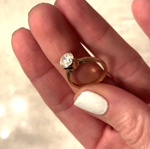 Vtg 14K solid Gold 1 Stone Cubic Zirconia Wedding engagement solitaire Ring 6 - Picture 1 of 13