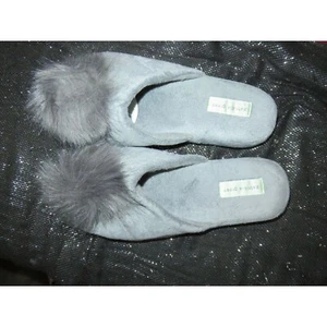 Patricia Green Cozy Velvet Pom Slide Mule Slippers Shoes Slip On size 10 to 11 - Picture 1 of 4
