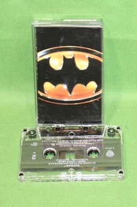 BATMAN DC Comics 1989 MOVIE colonna sonora su cassetta vedi dettagli! - Foto 1 di 3