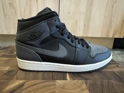 Talla 12 - Air Jordan 1 gris oscuro medio Foto 1 de 4