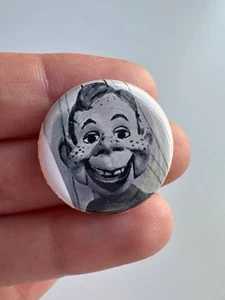 Howdy Doody Pin Metal Vintage - Picture 1 of 3