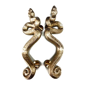 2 cast DOOR PULLS Brass Amazing Python 36cm Curly body Snake large 14" inch - Picture 1 of 13