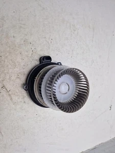 LEXUS IS 300H HEATER BLOWER FAN MOTOR MK3 2013 - ON - Picture 1 of 11