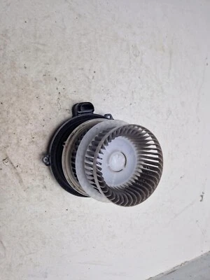 LEXUS IS 300H HEATER BLOWER FAN MOTOR MK3 2013 - ON - Image 1 of 4