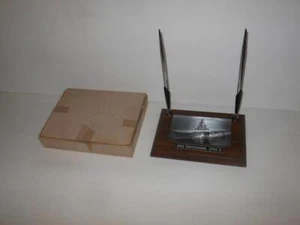 RARE USS OKINAWA US LPH-3 NAVY AIRCRAFT CARRIER ENGRAVED DESK PEN SET WWII WW2 - Picture 1 of 6