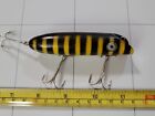UNKNOWN VINTAGE LUCKY 13 STYLE FISHING LURE BLK/YELLOW 