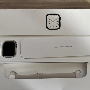 Apple Watch Se 2nd Gen GPS 40mm Aluminium 98% Battery Health - Zdjęcie 1 z 9