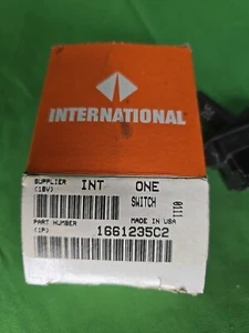 1661235C2 SWITCH fits INTERNATIONAL TRUCK (New OEM) - Picture 1 of 4