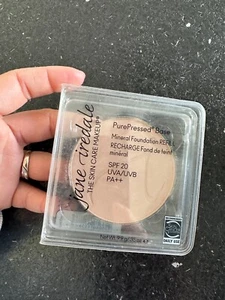 Base mineral prensada pura Jane Iredale recarga 9,9 g bronceado - Imagen 1 de 3