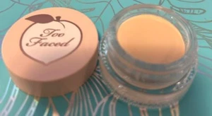 TOO FACED PEACH PERFECT INSTANT COVERAGE CONCEALER MATTE *MERINGUE* 0.24oz BNIB - Picture 1 of 5