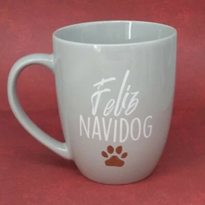 Feliz Navidad Navidog Dog Christmas Mug Gray with Gold Paw Print 16 oz Crofton - Picture 1 of 12