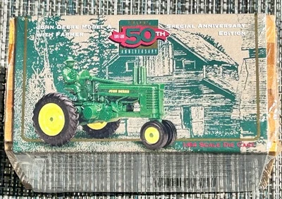 John Deere ERTL 50 Aniversario Modelo A con Granjero Escala 1/64 Die Cast Réplica Foto 1 de 4