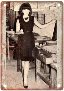Cavalier Girly Magazine Pinup Model 1964 Retro Look Metal Sign GM189 - Picture 1 of 2