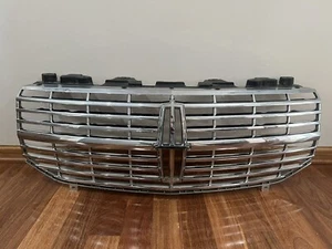 2007-2014 Lincoln Navigator OEM Front Grille Assembly Chrome 7L74-8200 AA - Picture 1 of 15