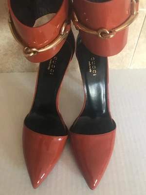 Zapatos de salón GUCCI con puño al tobillo talla 37,5 EUR/7,5 US precio de venta sugerido por el fabricante 1530 USD Foto 1 de 4