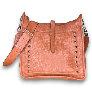 Bolso Bandolera Rebecca Minkoff Cuero Guijarro Tachonado Marrón Tostado - Imagen 1 de 15