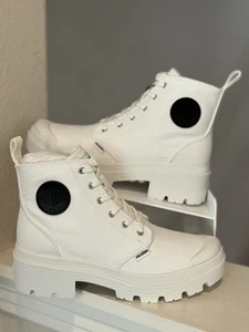 Palladium Women's Revolt Hi TX White Size 7 M Platform Boots 96907- 116-M - Picture 1 of 10