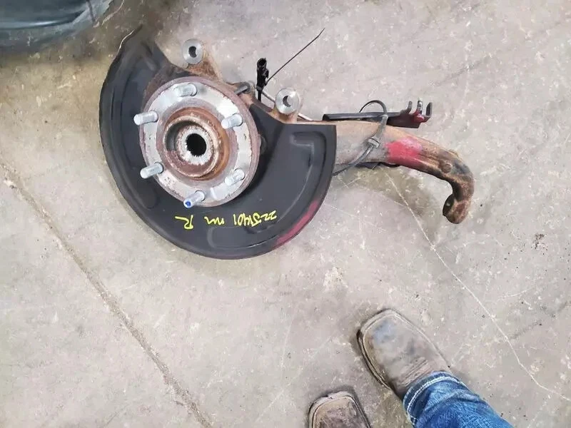 Nissan Titan 2004-2015 pasajero eje delantero derecho nudillo fabricante de equipos originales Foto 1 de 1