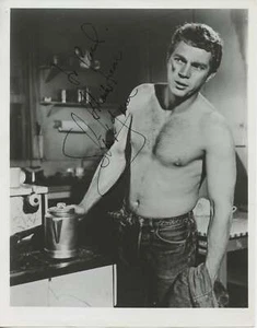 STEVE McQUEEN - Signed Barechested Photograph of "The King of Cool" - Picture 1 of 1