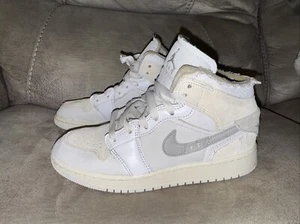 Nike Air Jordan 1 Mid SE Craft size 5Y (GS) Shoes White Tech Gray FB9142-120 - Picture 1 of 10