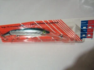1 Rebel DJ20 Spoonbill Minnow Köder Silber/Blau/WB Neu in Verpackung - Bild 1 von 5