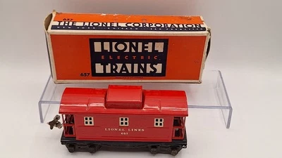 VINTAGR PREWAR LIONEL #657 O GAUGE RED CABOOSE W ORIGINAL BOX  - Image 1 of 4