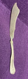 Antiguo cuchillo de mantequilla retorcido de níquel R placa de plata WM A Rogers de colección adornado floral - Imagen 1 de 12