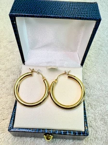 Orecchini a cerchio vintage in oro 14 kt leggeri, stile classico. - Foto 1 di 9