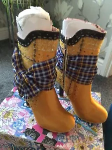 Botas Irregular Choice 'Rosie Lee' Color Mostaza Nuevas en Caja Talla 6,5 EUR 40 - Imagen 1 de 5