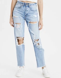 American Eagle Size 6 Long 90's Boyfriend Jeans Destroyed Ripped Light Wash - Picture 1 of 10