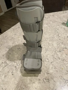 BREG WALKING BOOT GENESIS 4 STRAP FULL SHELL SIZE M, with push button inflator - Picture 1 of 6